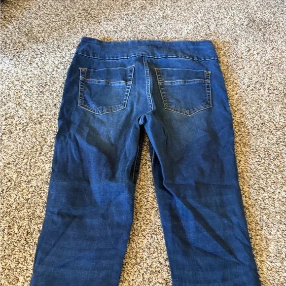 Rock & Republic Women's Straight Leg Jeans in Dark Blue - Picture 5 of 8